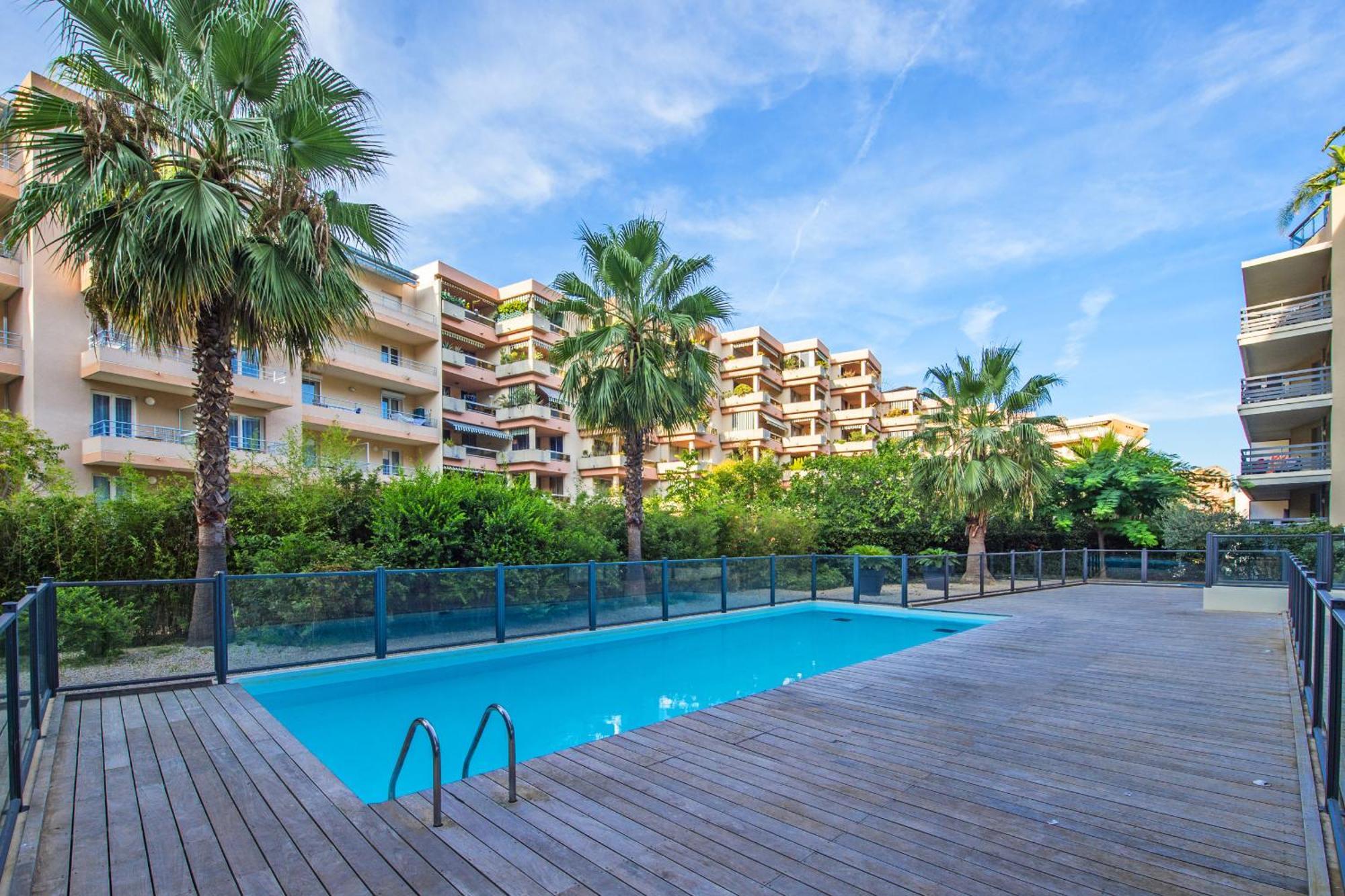"L'Idyllique" Parking, Piscine, Plage, Calme Assure, Gare Roquebrune-Cap-Martin Extérieur photo