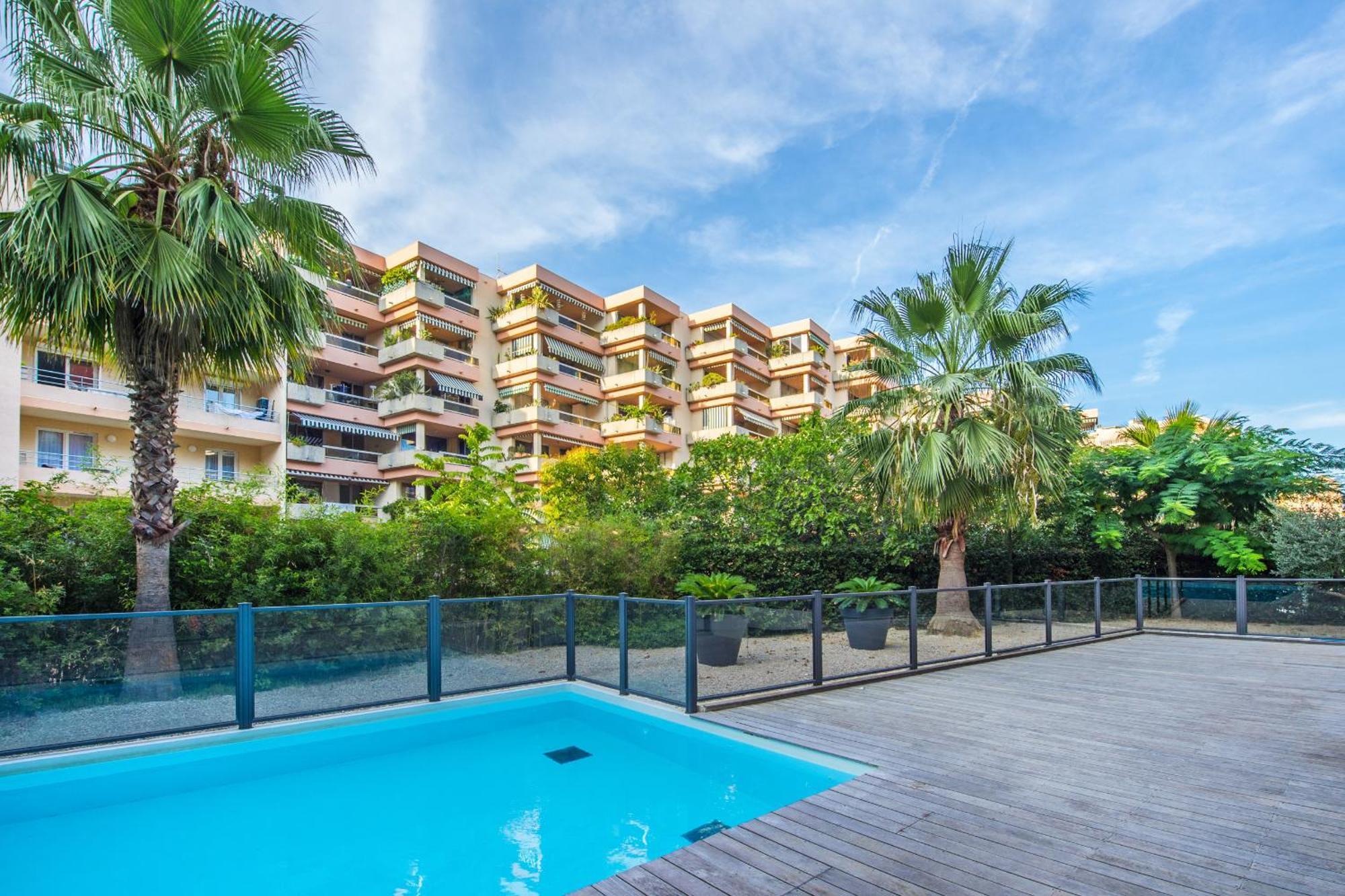 "L'Idyllique" Parking, Piscine, Plage, Calme Assure, Gare Roquebrune-Cap-Martin Extérieur photo